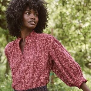 the GREAT boutonnière top